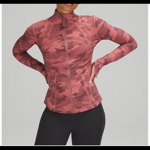 LULULEMON nwot pink camo define jacket size 6